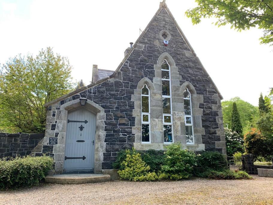 Old Schoolhouse, Galgorm Villa Exterior photo